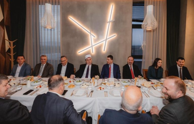 PDK shtron iftar për delegacionin e BIK-ut