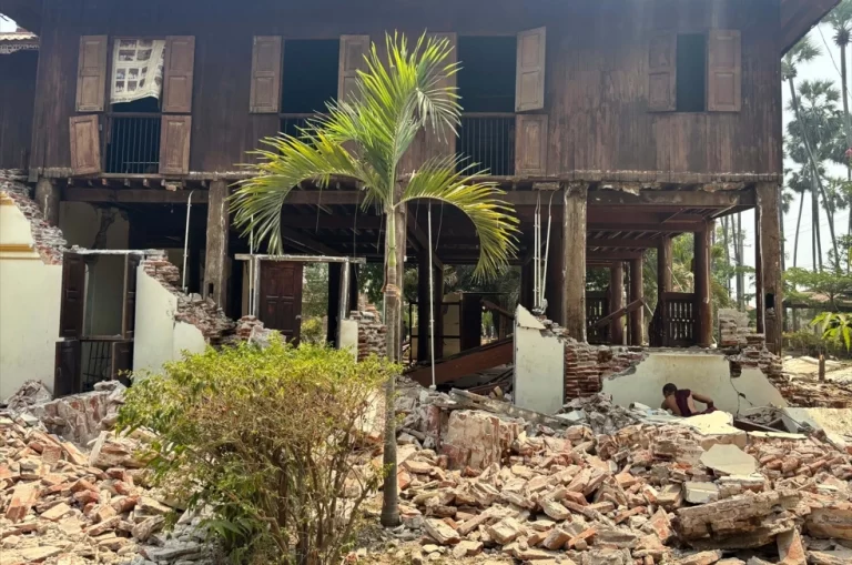 Tërmet me magnitudë 7.7 shkallë të Rihterit në Birmani, në Bangkok shpallet gjendje e jashtëzakonshme