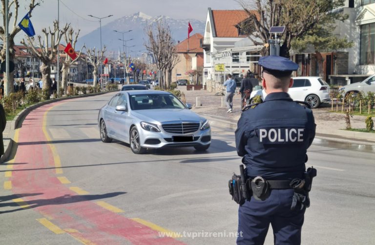 Arrestohet personi që goditi me veturë policin në Prizren