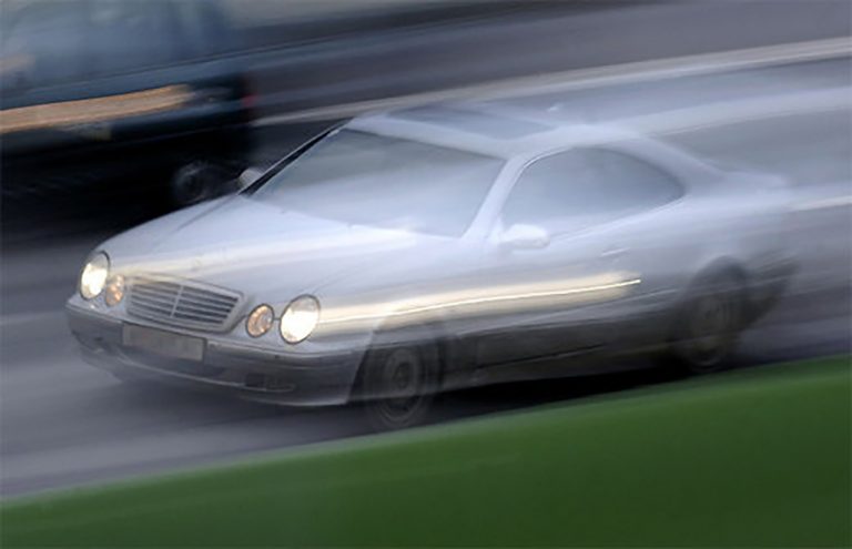 Nget veturën 220 km/h në Zvicër dhe e filmon: Kosovari “shpëton për pak” nga dëbimi