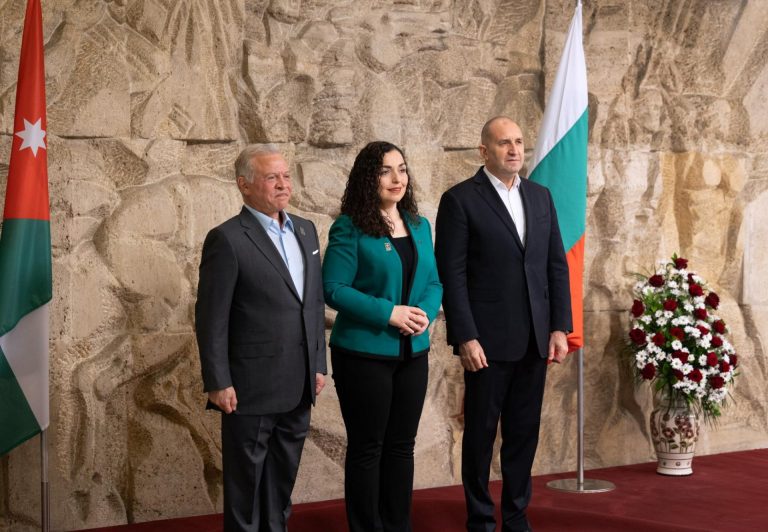 Osmani takohet me mbretin e Jordanisë dhe homologun bullgar në takimin e Aqaba në Sofje