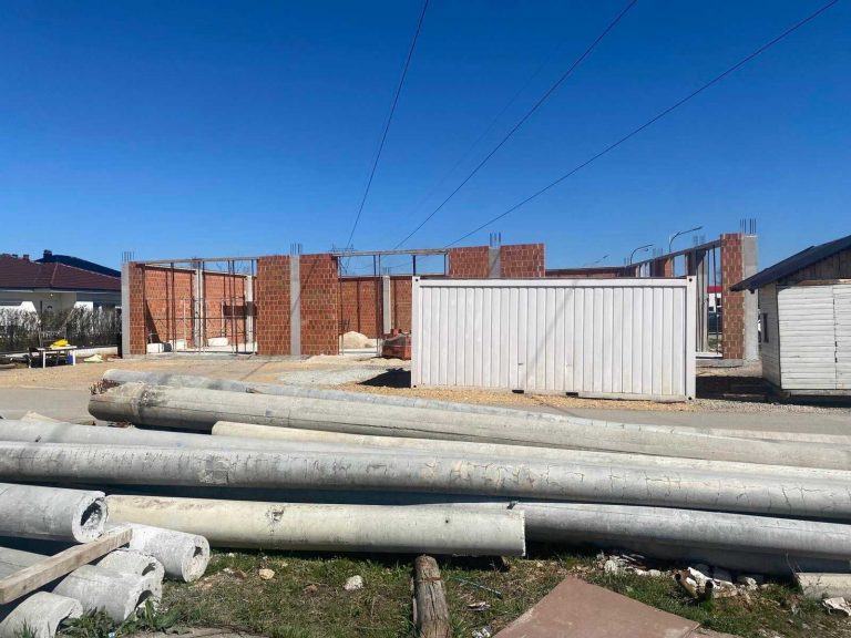 KOSTT dënon ndërtimet e palejuara pranë stabilimenteve energjetike të tensionit të lartë