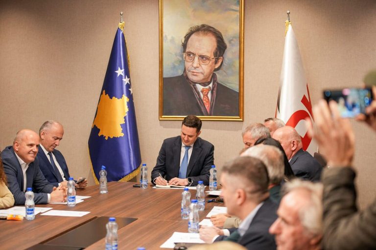 LDK konfirmon pjesmarrjen në takim me Konjufcën