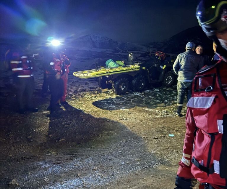 Ekipet e shpëtimit të Kosovës po kërkojnë një 26-vjeçar të zhdukur në zonën malore në Cahan
