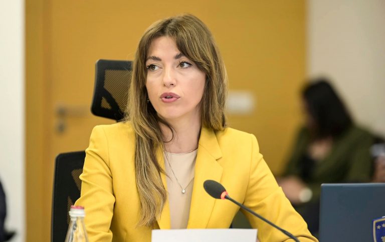 Haxhiu: Qenkan liruar edhe dy serbët e arrestuar në Prizren, forca e ligjit dhe drejtësisë s’paska pasur peshë!