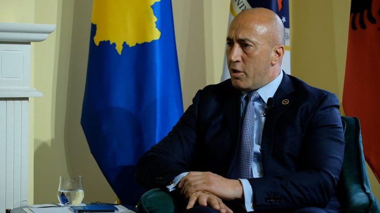 Ramush Haradinaj: Albin Kurti po tenton t’i blejë deputetët e pakicave!