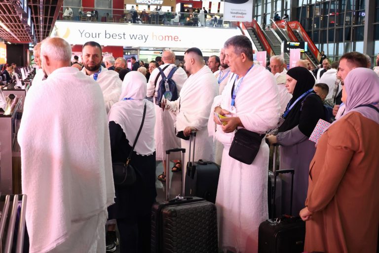 Niset grupi i parë i haxhilerëve nga Kosova