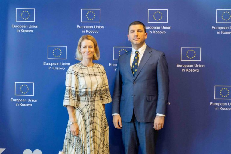 Krasniqi takoi Kallas, diskutuan për zhvillimet politike në vend dhe nevojën për stabilitet institucional