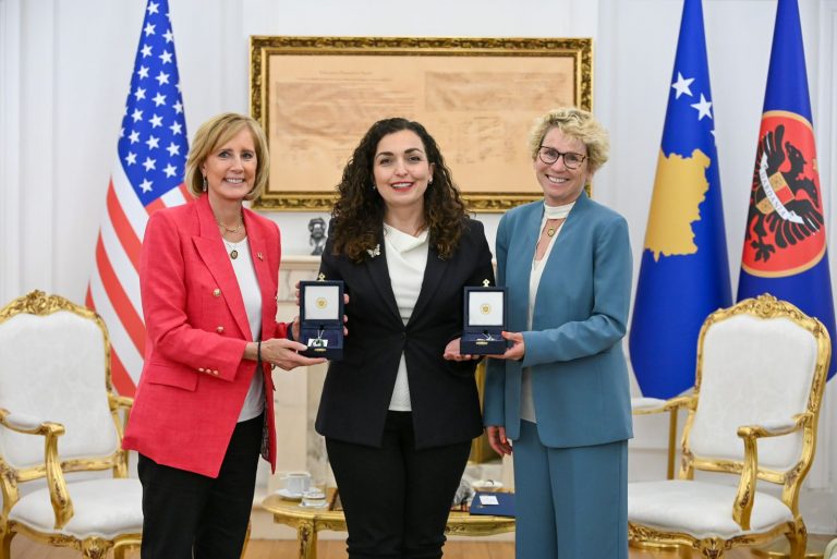 Osmani priti delegacionin e Kongresit amerikan, udhëhequr nga Claudia Tenney dhe Chrissy Houlahan