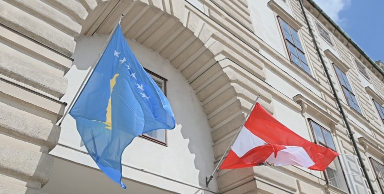 Ambasada e Kosovës në Austri me njoftim të rëndësishëm për bashkatdhetarët