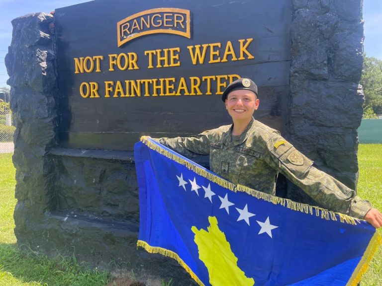Oficerja e FSK-së, gruaja e parë ndërkombëtare që diplomohet në “Ranger School” të SHBA-së