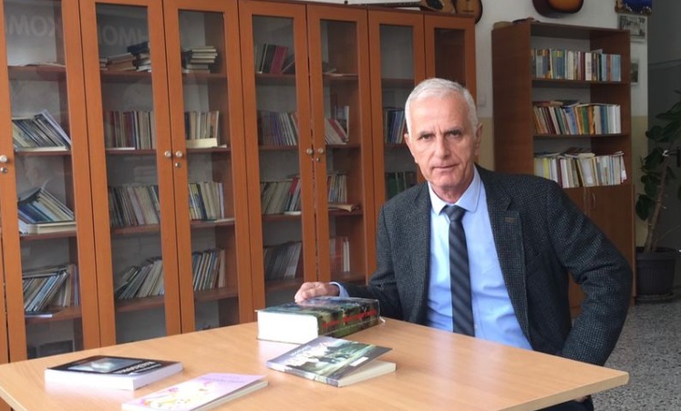 Një jetë për arsimin shqip – pas 42 vitesh pune, pensionohet mësimdhënësi Milaim Shala