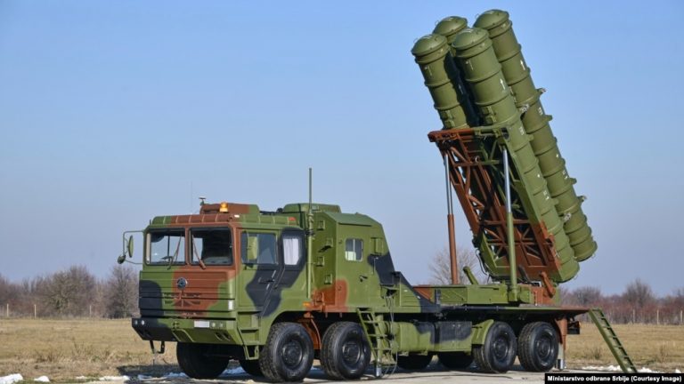 BE-ja kritikon Serbinë për stërvitjen ushtarake me Kinën