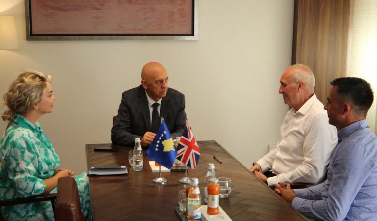 Ambasada e Mbretërisë së Bashkuar ofron mbështetje për Prokurorinë e Shtetit në luftën kundër krimit të organizuar dhe korrupsionit