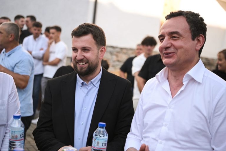 Kurti konfirmon Filiz Mustafën si kandidat të LVV-së për kryetar të Dragashit