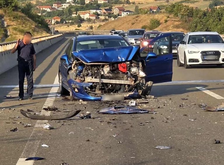 Aksident në autostradën “Ibrahim Rugova”, lëndohet një grua