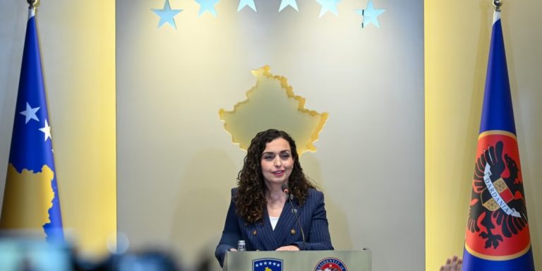 Osmani uron kryetarin e ri të Kuvendit dhe kërkon formimin e shpejtë të Qeverisë