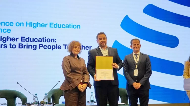 Universiteti “Ukshin Hoti” në Prizren vlerësohet me Çertifikatën e Cilësisë për kontributin në arsimin e lartë dhe ndërkombëtarizim