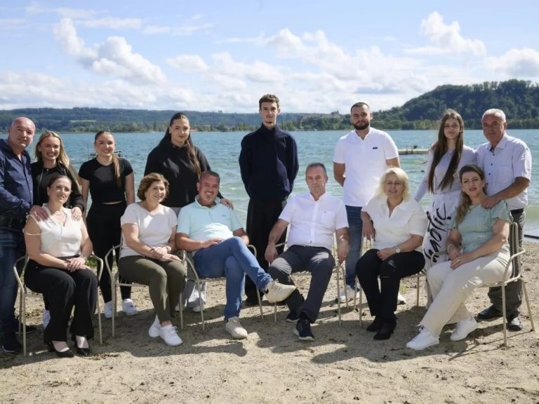 Janë 50 që mbajnë të njëjtin mbiemër dhe jetojnë të gjithë në Landeron të Zvicrës: Njihuni me familjen Gutajt!