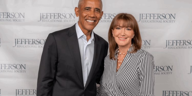 Jahjaga takon presidentin Obama në ShBA, kërkon mbështetje për Kosovën