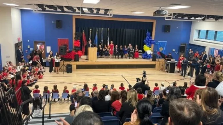 Për herë të parë në histori, mësim në shqip në shkollat publike të New York-ut