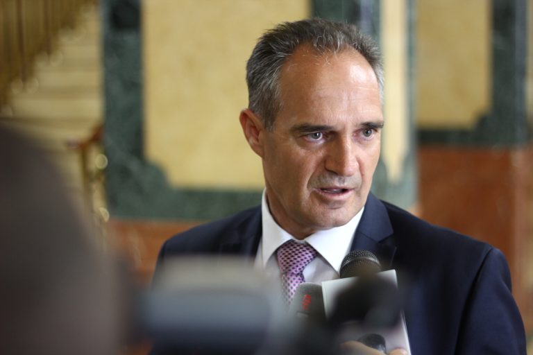 Nait Hasani: Votat e mia janë rritur në mënyrë të padrejtë, duke u përdorur emri im