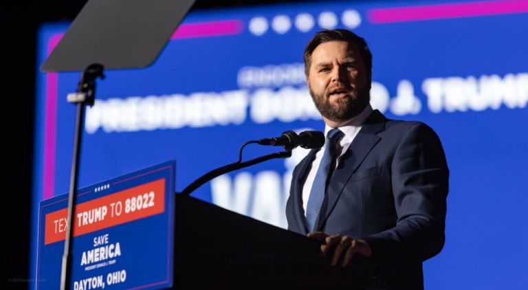 Vance: SHBA-ja po shqyrton dërgimin e raketave Tomahawk Ukrainës