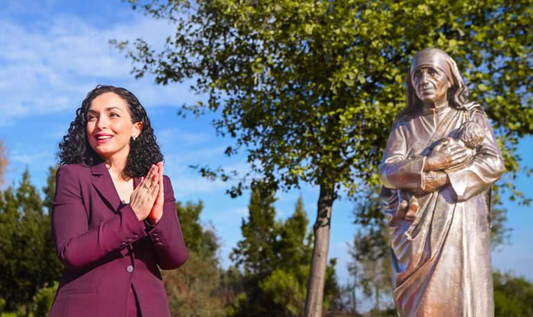 Osmani në 9-vjetorin e shenjtërimit të Nënë Terezës: Rrugëtimi i saj frymëzoi miliona njerëz