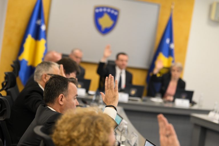 Oda Amerikane thotë se vendimet e Qeverisë në detyrë mund ta rrezikojnë stabilitetin e tregut të punës