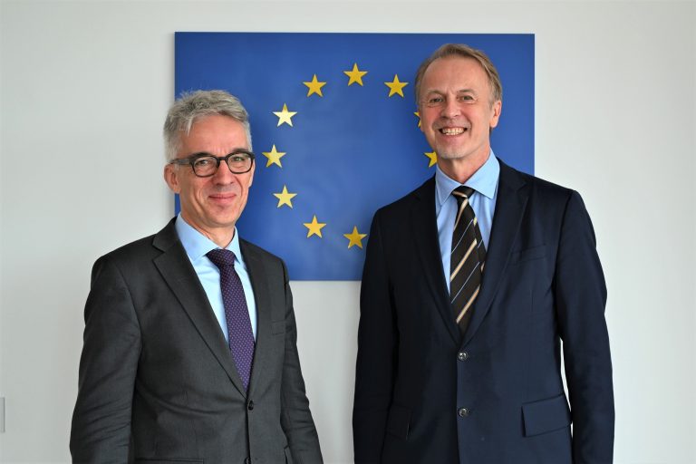 Orav takohet me ambasadorin e ri gjerman në Kosovë, diskutuan rreth zhvillimeve aktuale në vend