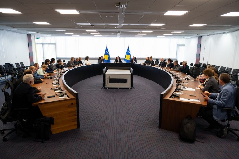 Kurti priti anëtarë nga Shoqata Gjermane për Kombet e Bashkuara, prezantoi arritjet e qeverisë gjatë këtij mandati