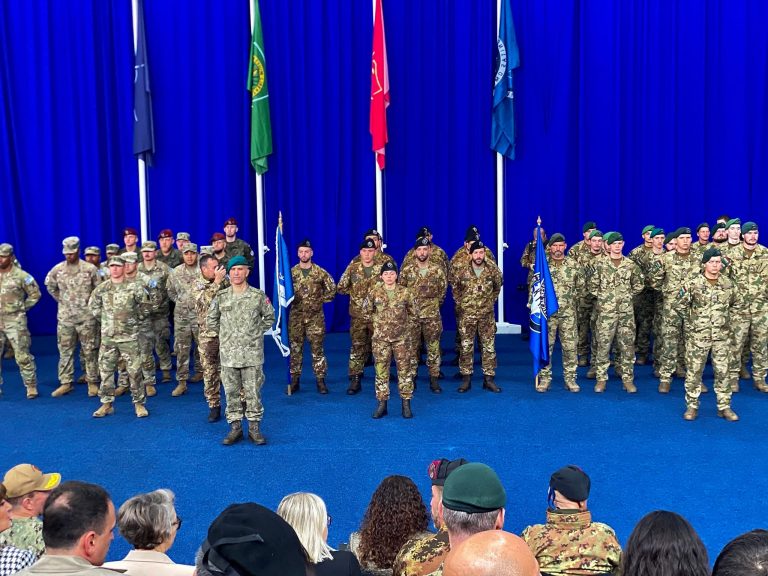 Fillon ceremonia e ndërrimit të komandës së KFOR-it në Kosovë