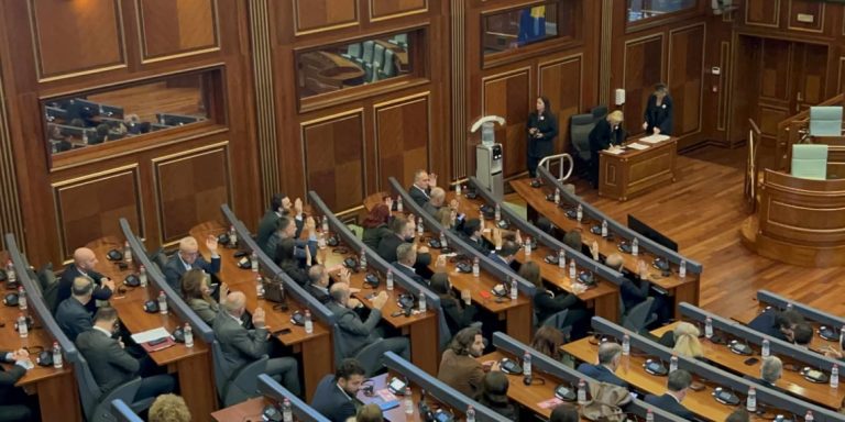 Pas dështimit të Sllavko Simiq edhe Zlatan Elek dështon të zgjidhet nënkryetar i Kuvendit