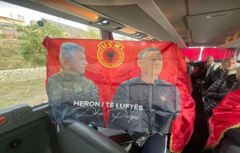 Autobusët nga Kosova nisen drejt Tiranës për protestën gjithëkombëtare