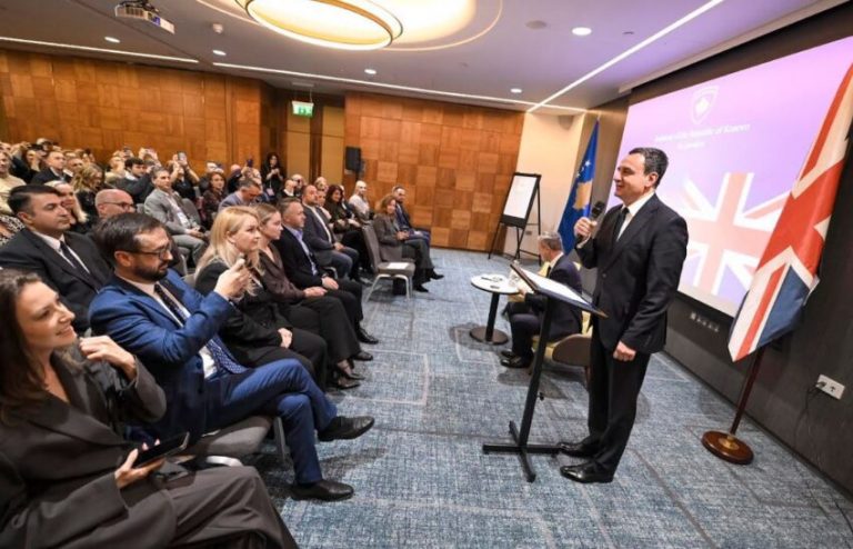 Kurti takon mërgatën shqiptare në Londër