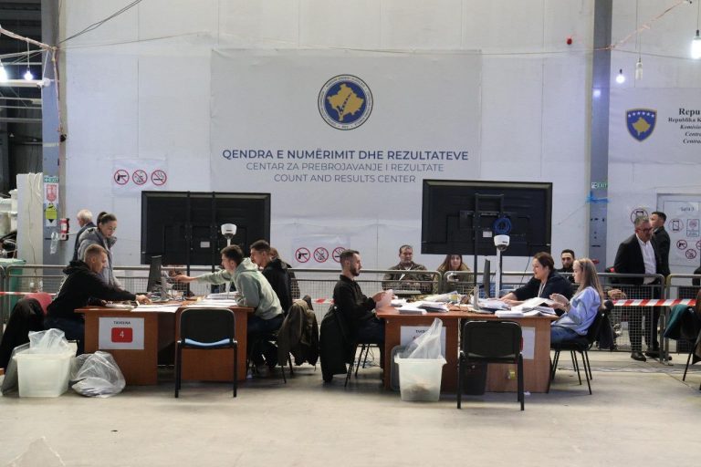 Rinumërohen 10 nga 16 kutitë e votimit, të tjerat pritet të përfundojnë deri në mesditë
