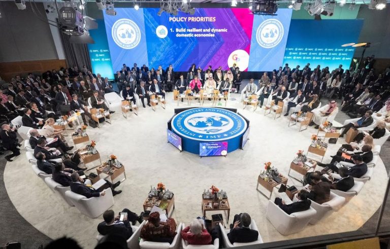 Guvernatori i BQK-së mori pjesë në takimin e Komitetit Ndërkombëtar Monetar dhe Financiar në SHBA