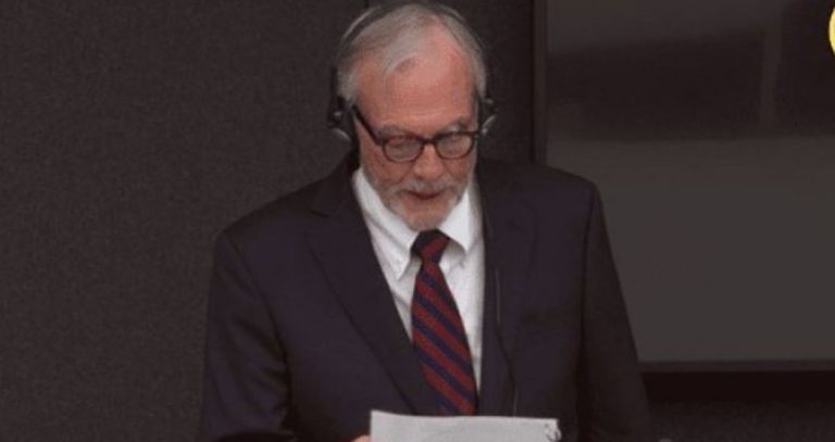 Covey: Nuk e di kush e themeloi UÇK-në dhe as rolin e Thaçit në Rambuje