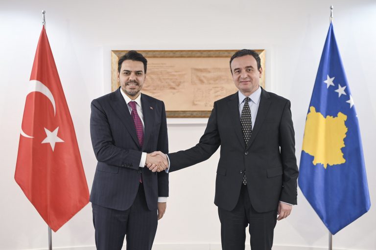 Kryeministri Kurti priti presidentin e Agjencisë Turke për Bashkëpunim dhe Koordinim (TİKA), Abdullah Eren
