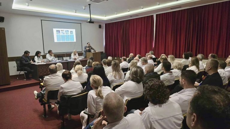 Në Spitalin e Përgjithshëm të Prizrenit u prezantuan plani 100-ditor dhe projektet strategjike për vitin 2025/26