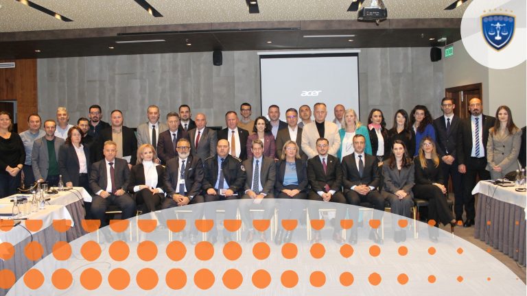 Institucionet e drejtësisë dhe sigurisë në Prizren diskutuan funksionalizimin e hallkave elektronike për parandalimin e dhunës në familje