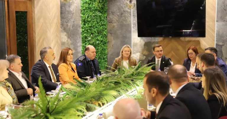 Prokuroria Themelore në Prizren mban tryezën regjionale në kuadër të “Javës për të Drejtat e Viktimave të Krimit”