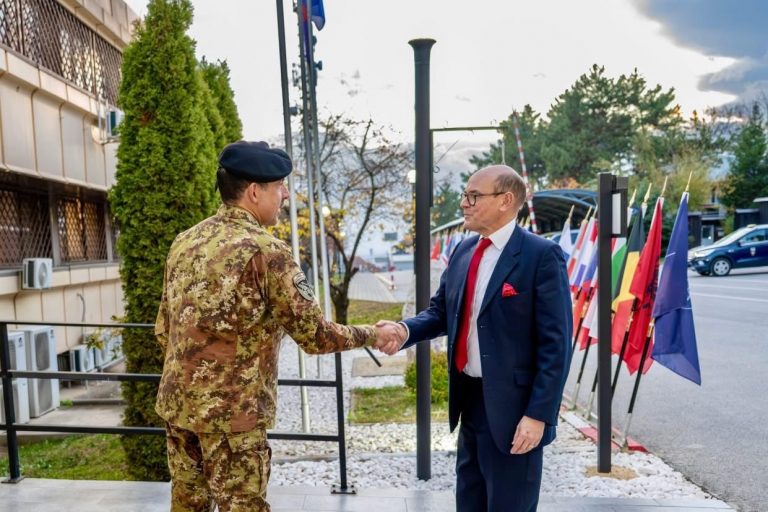 KFOR mirëpret ambasadorin norvegjez, përforcohet bashkëpunimi për siguri në Kosovë
