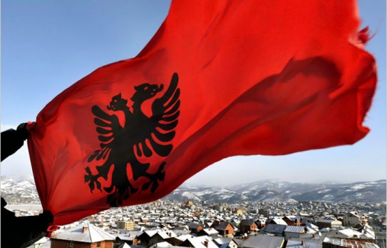 Shqiptarët në mbarë botën shënojnë 113-vjetorin e Pavarësisë