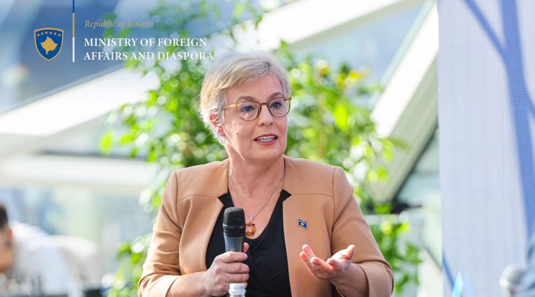 Ministrja Gërvalla ka udhëtuar për në Romë, po merr pjesë në Konferencën e parë Ndërkombëtare të Italofonisë