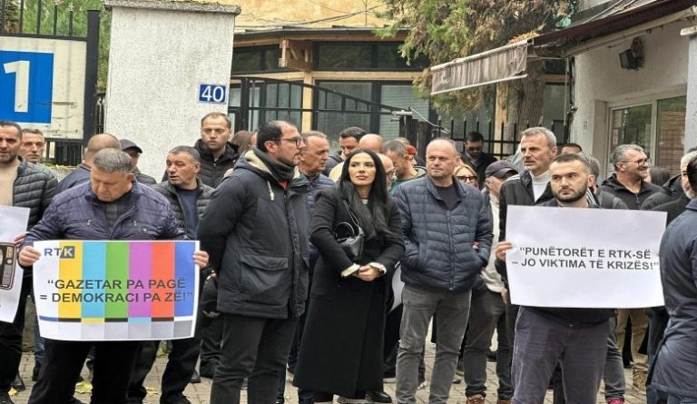 Sindikata e RTK-së i drejtohet Kurtit me letër, i kërkon ndërhyrje urgjente për pagat