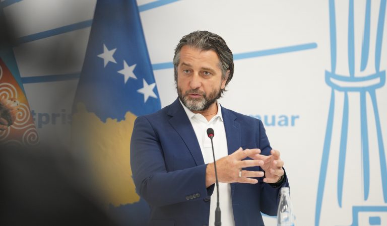 Ndërprerja e shërbimeve të transportit urban, Rama: Kurti dhe Murati refuzojnë të takohen