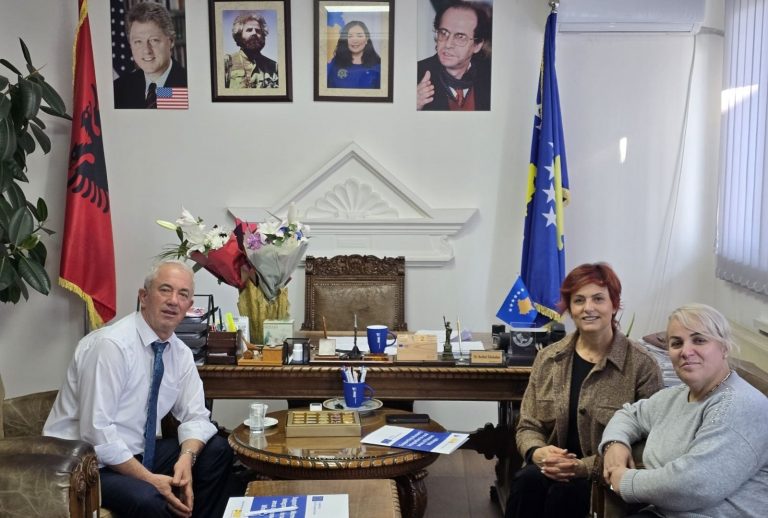 Kryetari i Dragashit takoi drejtuesit e projektit WIntegra, shprehu interesimin që Qendra e Grave në Dragash të vazhdojë funksionimin