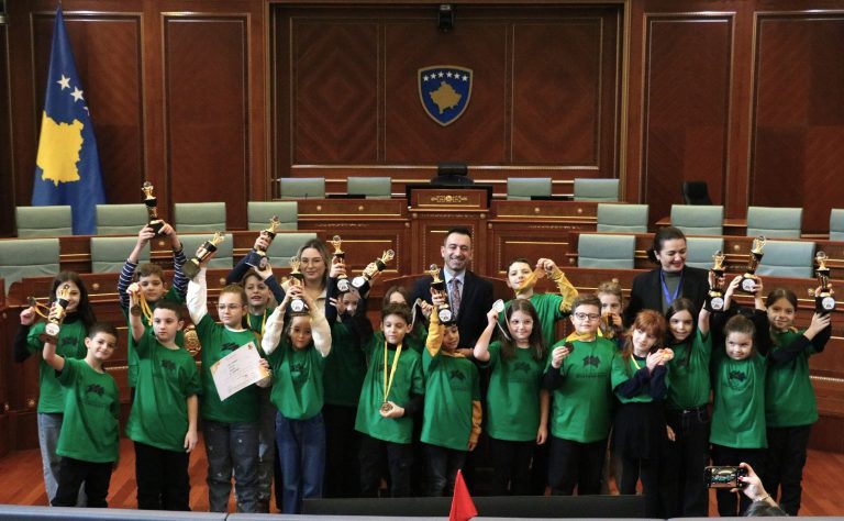 Kryetari Basha mirëpriti 21 nxënësit të cilët përfaqësuan Kosovën në 15th Brainobrain International Competition në Dubai