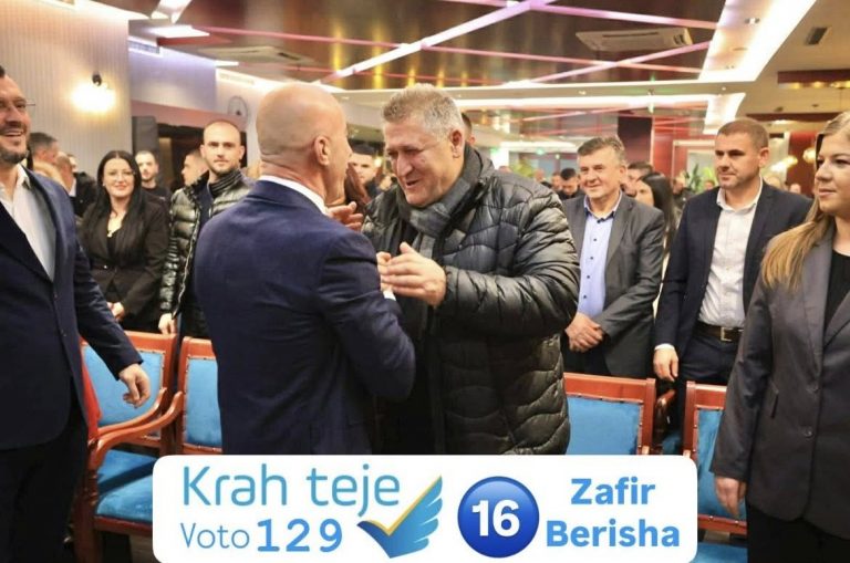 Zafir Berisha në krah me Ramush Haradinaj sot në Prizren iu drejtuan qytetarëve për mobilizim në zgjedhjet e 28 dhjetorit